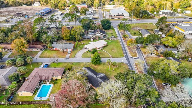 13013 Cambridge Boulevard, Ocean Springs, MS 39564