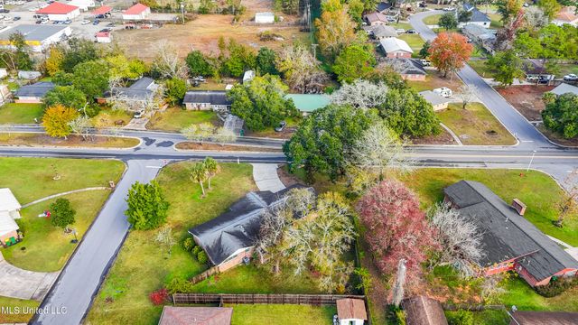 13013 Cambridge Boulevard, Ocean Springs, MS 39564