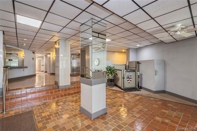 135 Post Avenue 2Q, Westbury, NY 11590