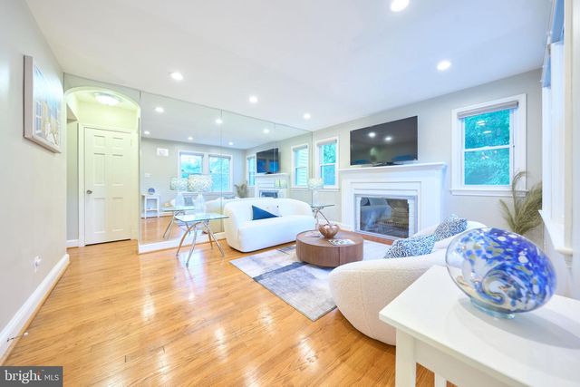 3533 WOODBURN RD, Annandale, VA 22003