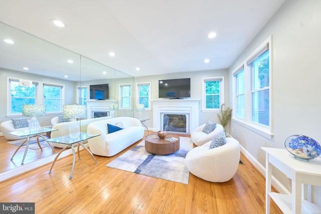 3533 WOODBURN RD, Annandale, VA 22003