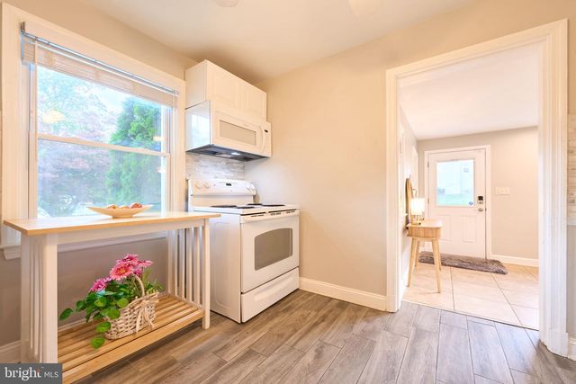 3533 WOODBURN RD, Annandale, VA 22003