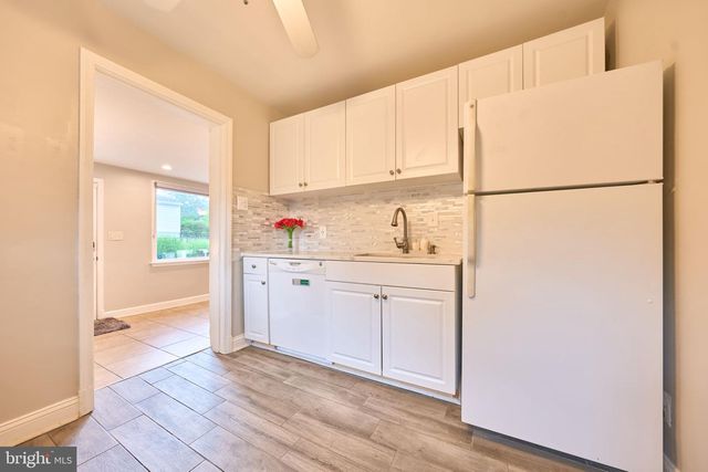 3533 WOODBURN RD, Annandale, VA 22003