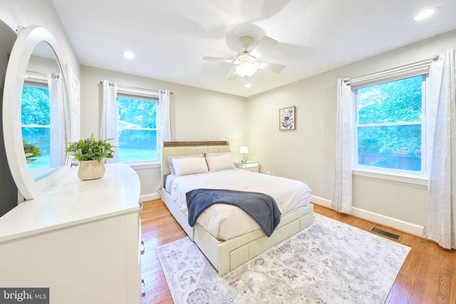 3533 WOODBURN RD, Annandale, VA 22003