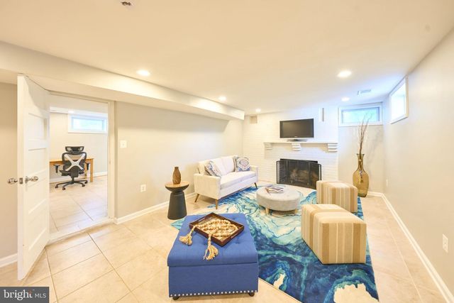 3533 WOODBURN RD, Annandale, VA 22003
