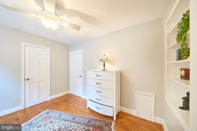 3533 WOODBURN RD, Annandale, VA 22003