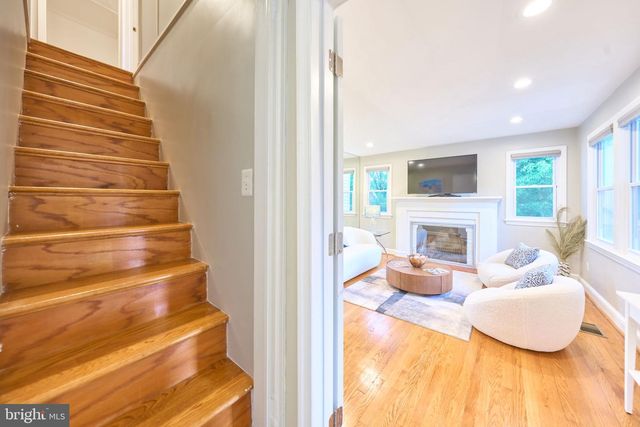 3533 WOODBURN RD, Annandale, VA 22003