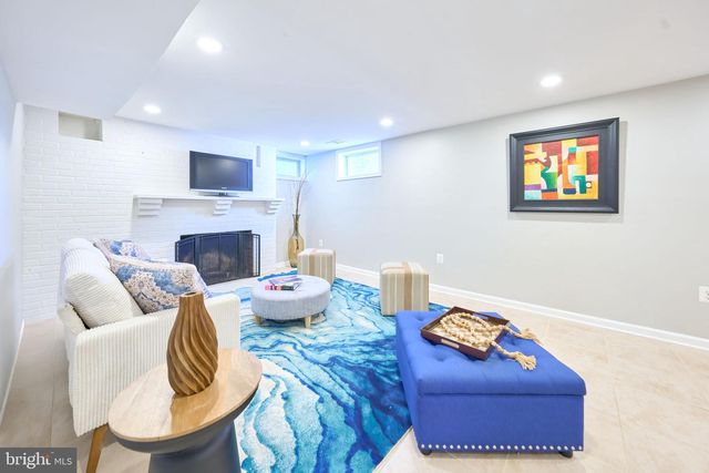 3533 WOODBURN RD, Annandale, VA 22003