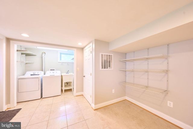 3533 WOODBURN RD, Annandale, VA 22003
