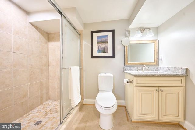 3533 WOODBURN RD, Annandale, VA 22003