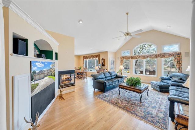 274 Village LN, Moneta, VA 24121