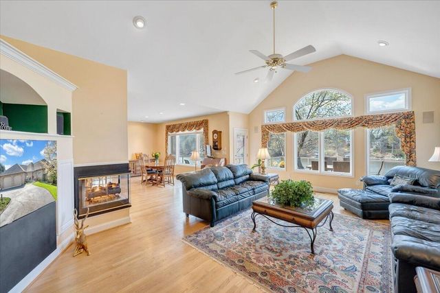 274 Village LN, Moneta, VA 24121