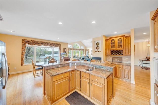 274 Village LN, Moneta, VA 24121