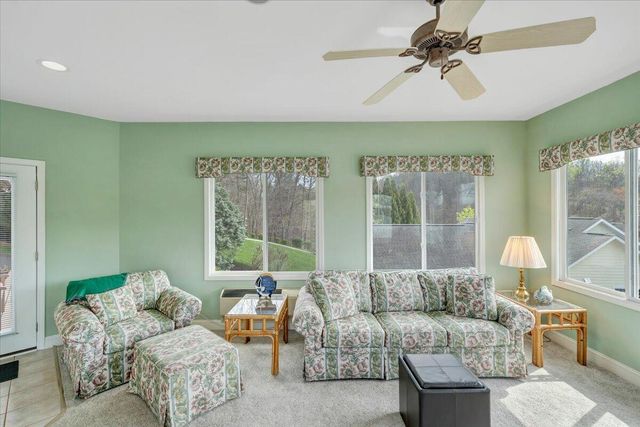 274 Village LN, Moneta, VA 24121