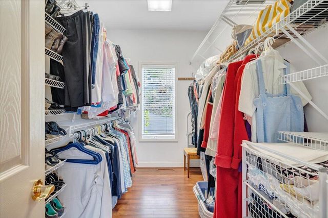 274 Village LN, Moneta, VA 24121