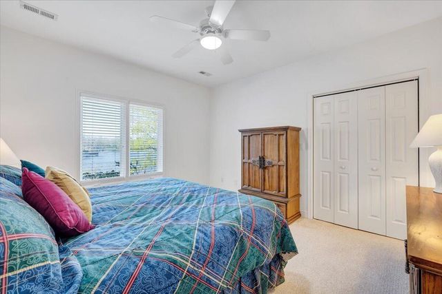 274 Village LN, Moneta, VA 24121