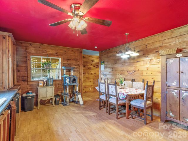 120 Lillie Lane, Marshall, NC 28753