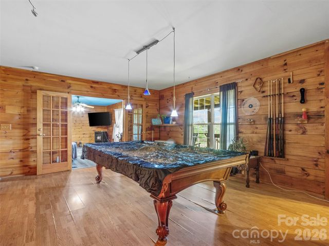 120 Lillie Lane, Marshall, NC 28753