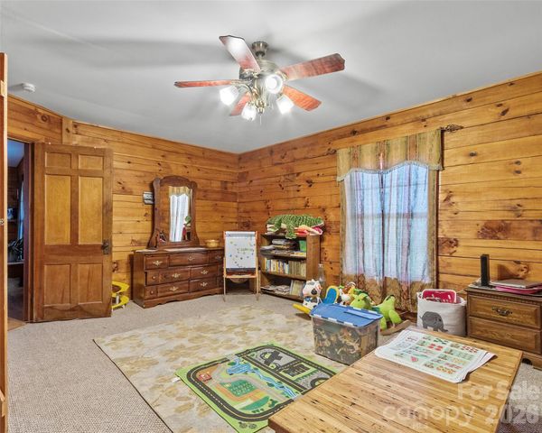120 Lillie Lane, Marshall, NC 28753