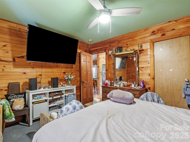 120 Lillie Lane, Marshall, NC 28753
