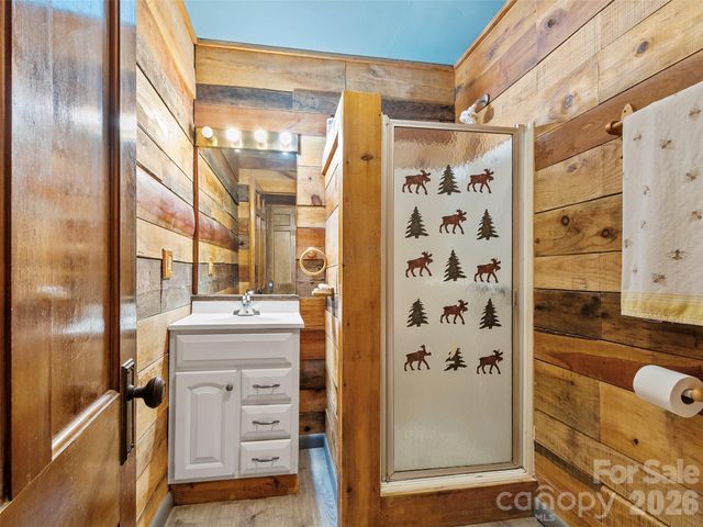 120 Lillie Lane, Marshall, NC 28753