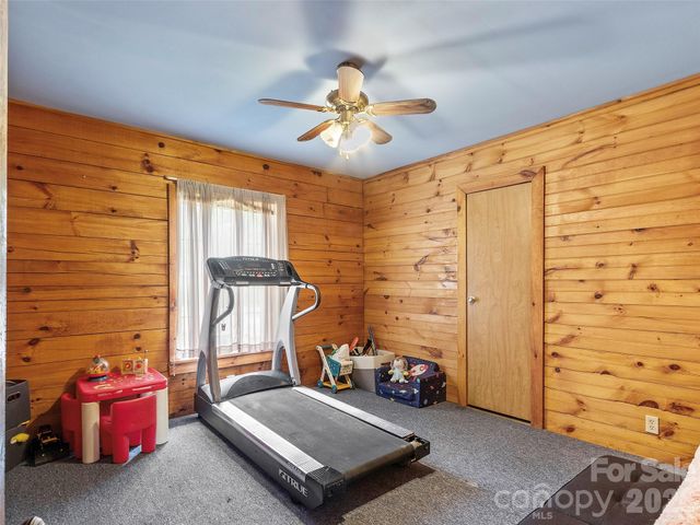 120 Lillie Lane, Marshall, NC 28753