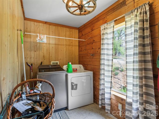 120 Lillie Lane, Marshall, NC 28753