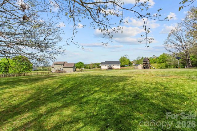120 Lillie Lane, Marshall, NC 28753