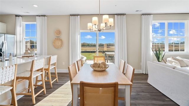 345 Leslie Farms Dr, Connoquenessing Boro, PA 16033