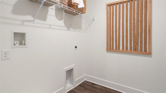 345 Leslie Farms Dr, Connoquenessing Boro, PA 16033