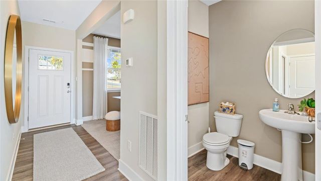 345 Leslie Farms Dr, Connoquenessing Boro, PA 16033