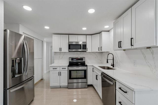 1467 CLASSIC DRIVE, Holiday, FL 34691