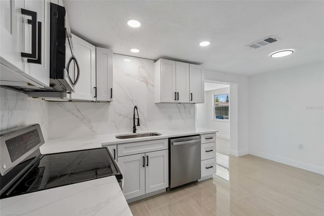 1467 CLASSIC DRIVE, Holiday, FL 34691