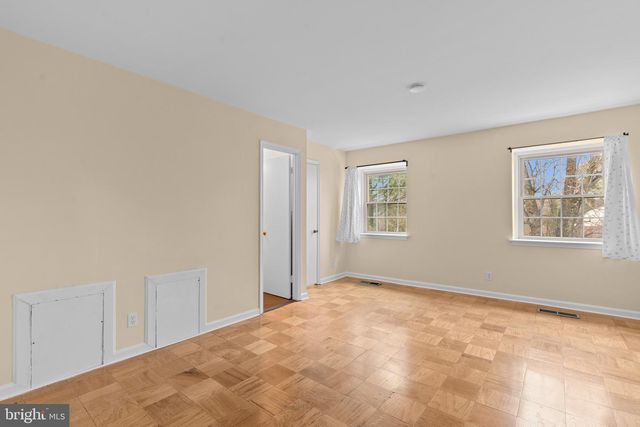 5920 WESTCHESTER PARK DR, College Park, MD 20740