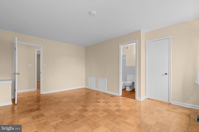 5920 WESTCHESTER PARK DR, College Park, MD 20740