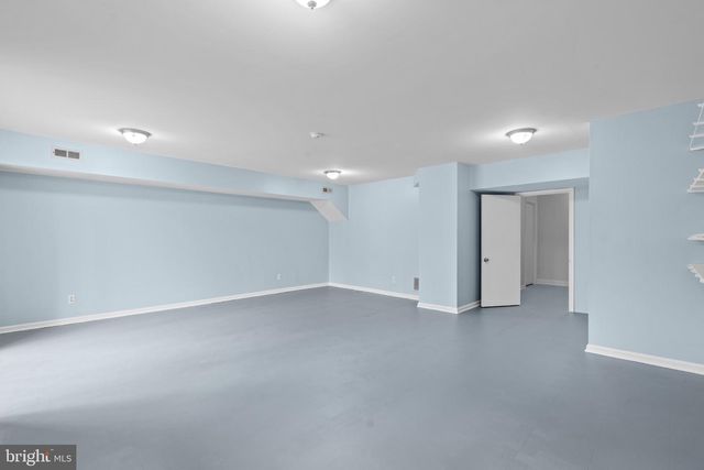 5920 WESTCHESTER PARK DR, College Park, MD 20740