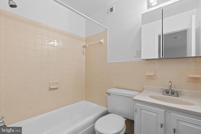 5920 WESTCHESTER PARK DR, College Park, MD 20740