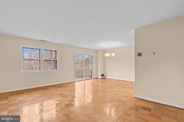 5920 WESTCHESTER PARK DR, College Park, MD 20740