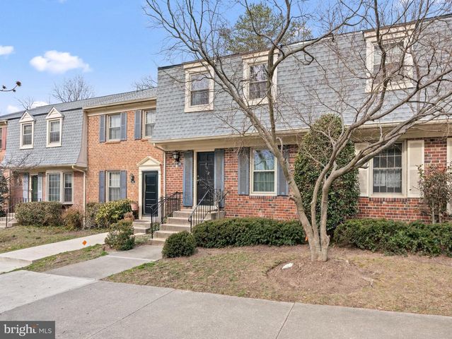 5920 WESTCHESTER PARK DR, College Park, MD 20740