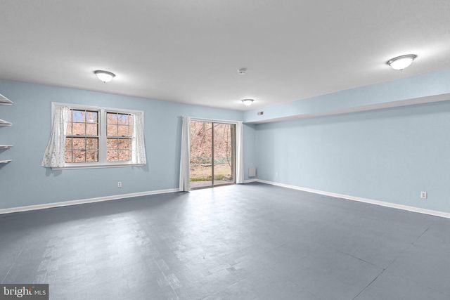 5920 WESTCHESTER PARK DR, College Park, MD 20740