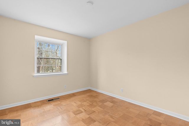 5920 WESTCHESTER PARK DR, College Park, MD 20740