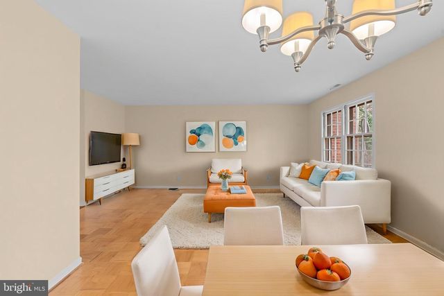 5920 WESTCHESTER PARK DR, College Park, MD 20740