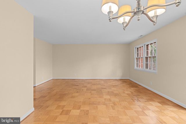 5920 WESTCHESTER PARK DR, College Park, MD 20740