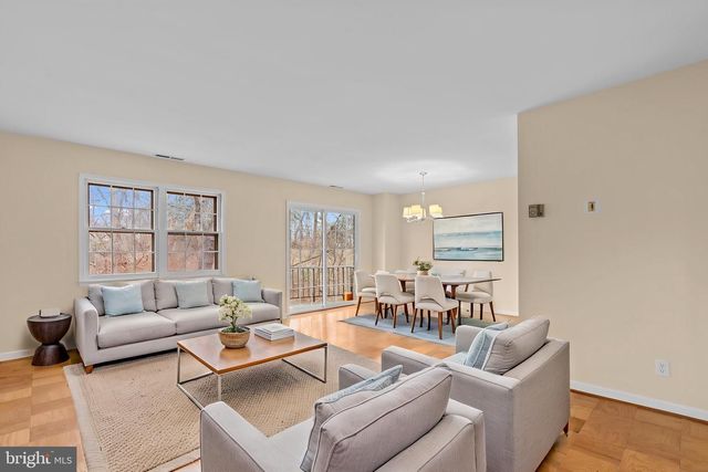 5920 WESTCHESTER PARK DR, College Park, MD 20740