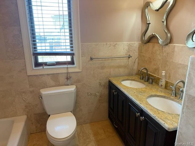 155 Memphis Avenue, South Floral Park, NY 11001