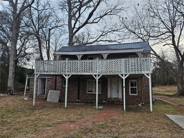 1737 W Carthage Road, Lumberton, NC 28360