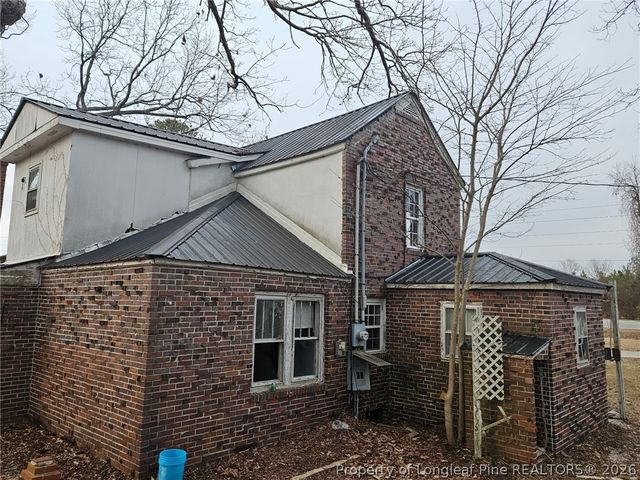 1737 W Carthage Road, Lumberton, NC 28360