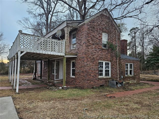 1737 W Carthage Road, Lumberton, NC 28360
