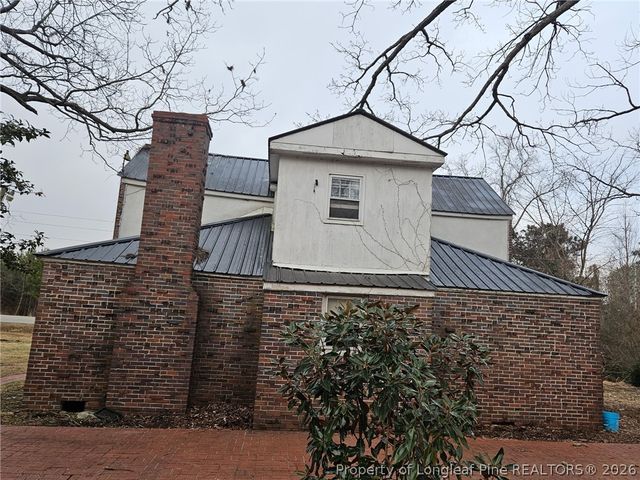 1737 W Carthage Road, Lumberton, NC 28360