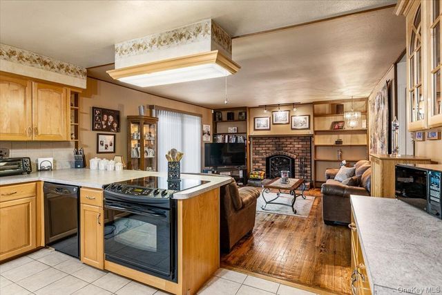 513 Starlight Drive, Shirley, NY 11967